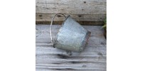 Chaudière antique en métal galvanisé
